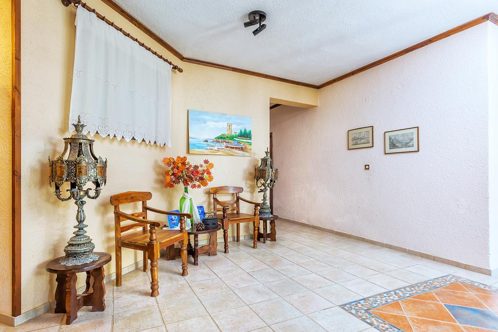 Xenios Loutra Village Karnagio Exterior foto