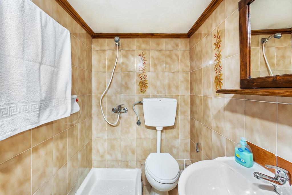 Xenios Loutra Village Karnagio Exterior foto